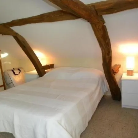 Ferienhaus Sainte-dode, 4 Pieces, 6 Personnes - Fr-1-483-151 *